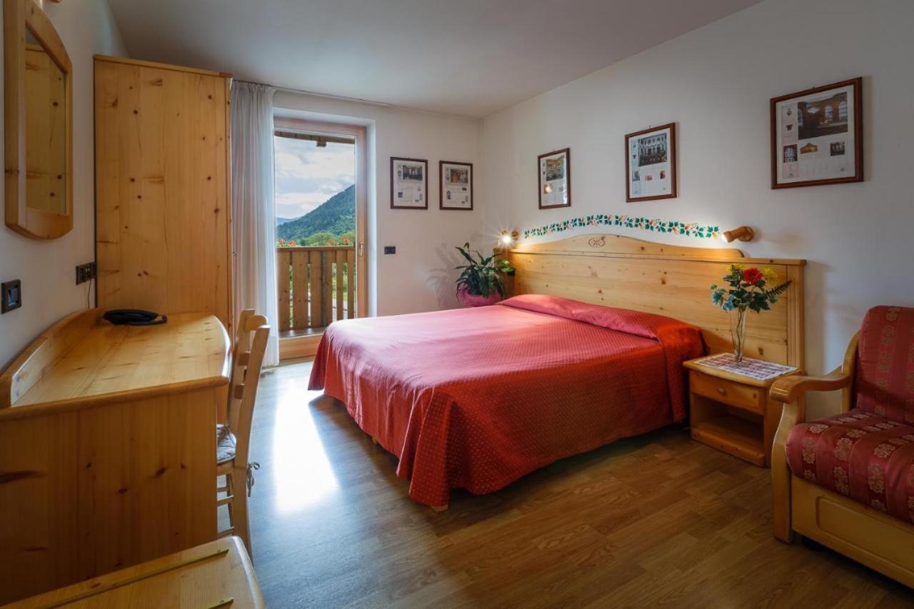 Hotel La Locanda Pinzolo Εξωτερικό φωτογραφία