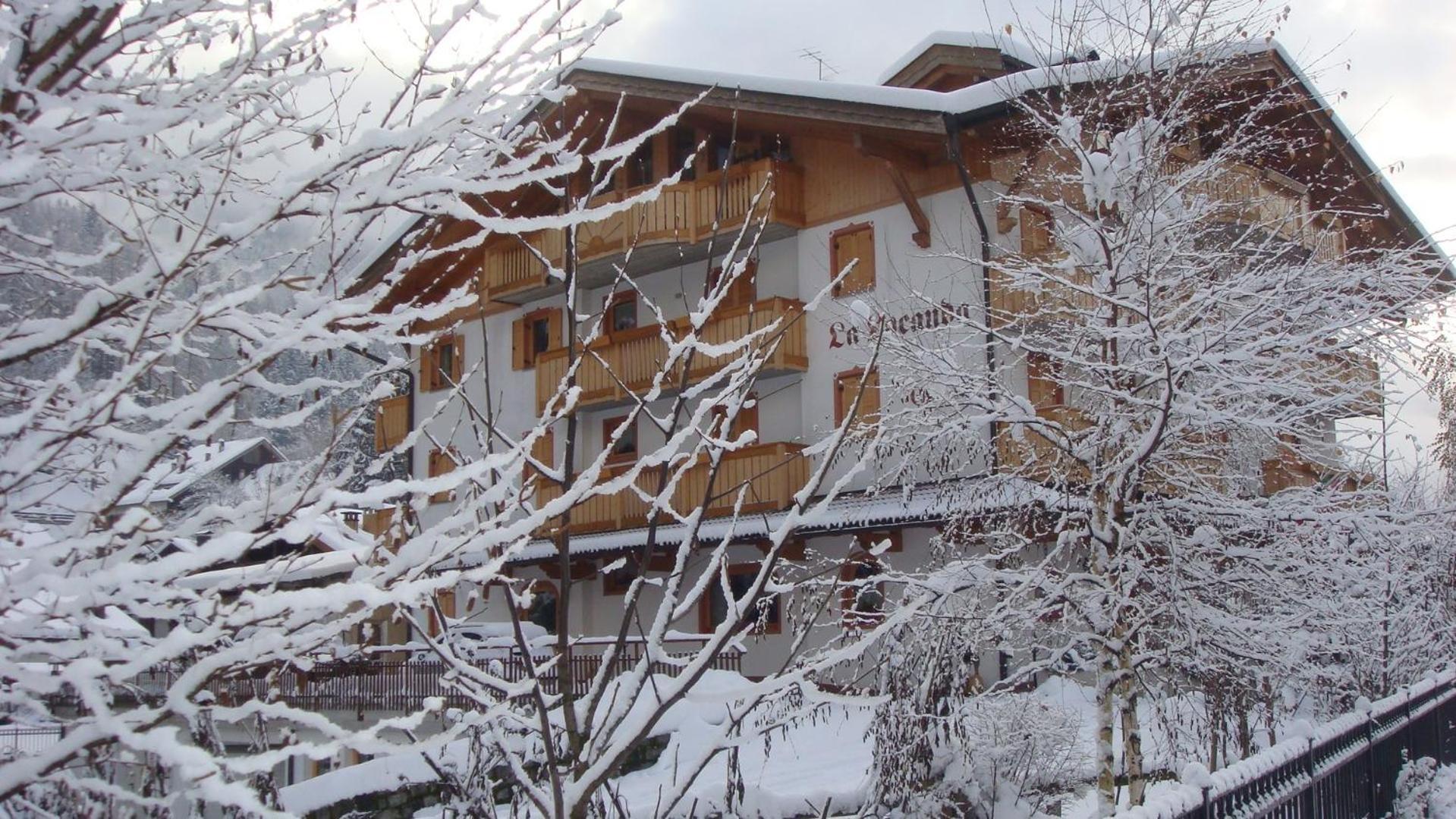 Hotel La Locanda Pinzolo Εξωτερικό φωτογραφία